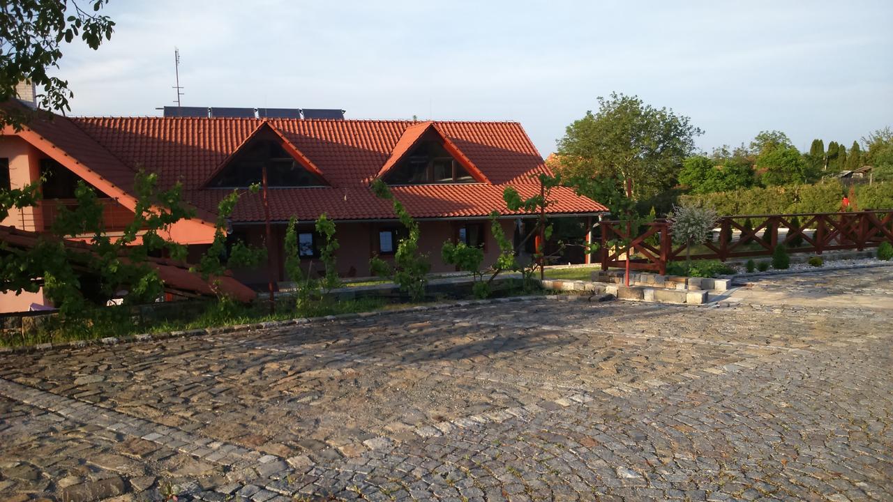 Hotel Bezmerovsky Dvur Kromieryż Zewnętrze zdjęcie